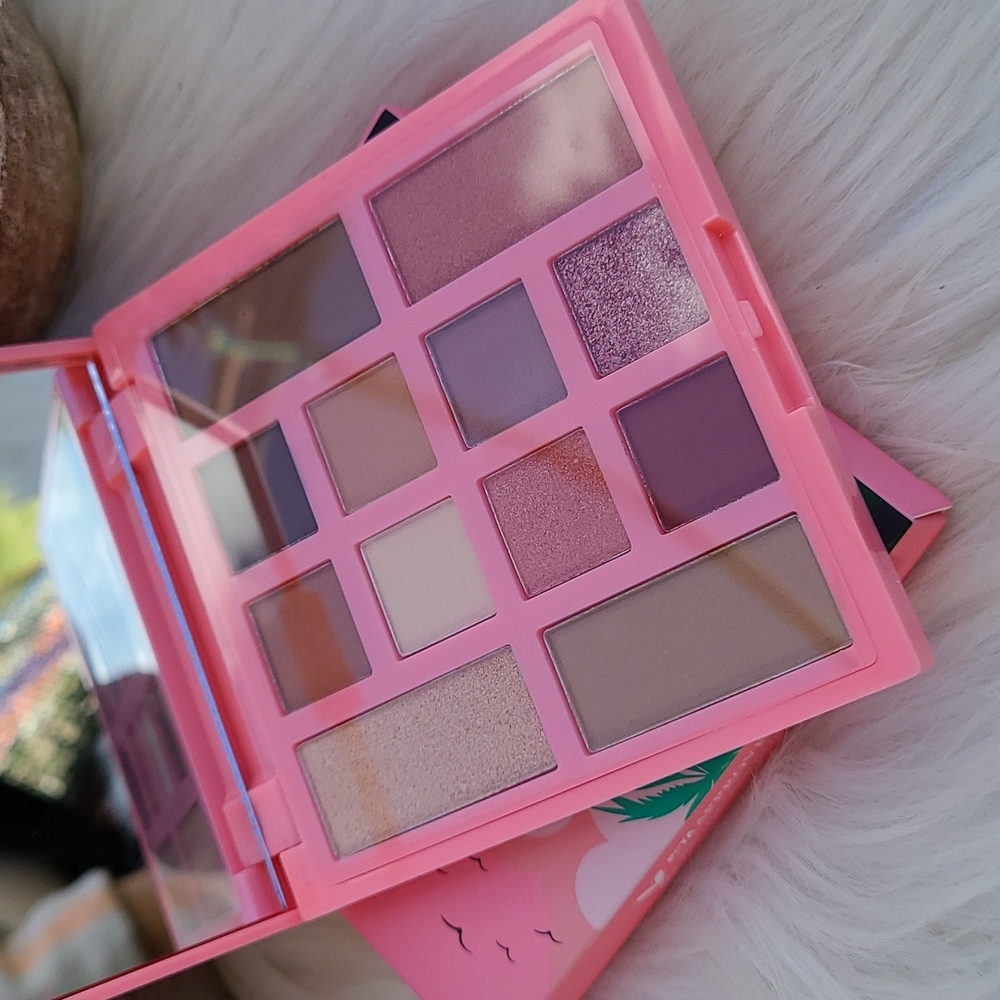 Ciate Everyday Vacay Eye & Face Palette